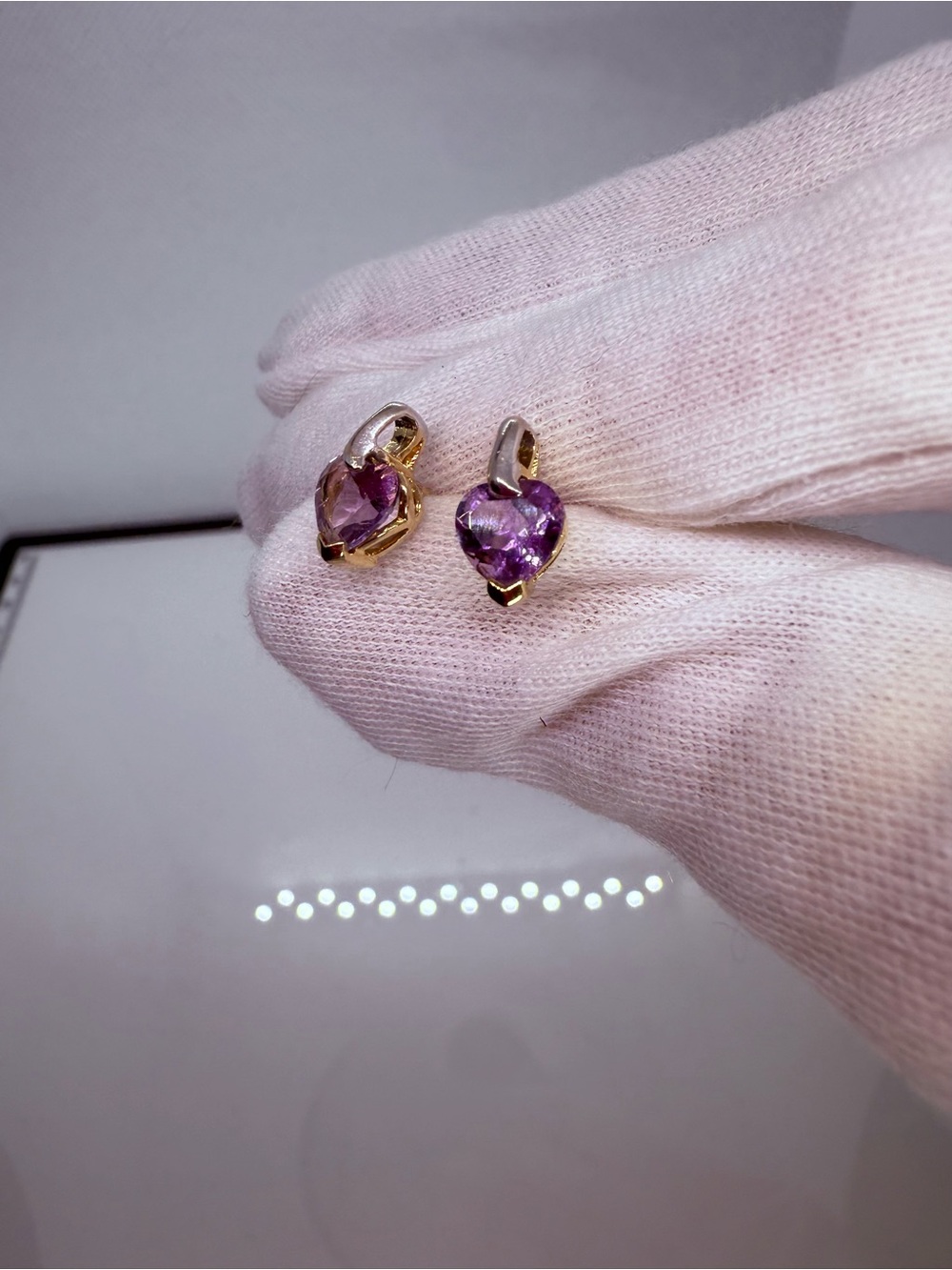 10k Yellow & White Gold Heart-Shaped Purple Amethyst Stud Earrings! - Picture 3 of 12